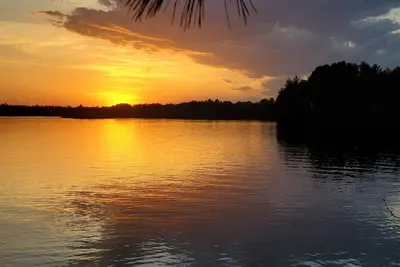 Image de Lakefront Lodging, Beach, Fire Pit, Bar & Grill, Rentals, Live Music, Trails