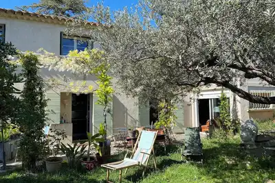 Image de Maison cosy avec jardin, terrasse & vue sur l'étang - Saint-Chamas
