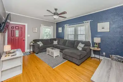 Image de Mid City Suite - 2 Br