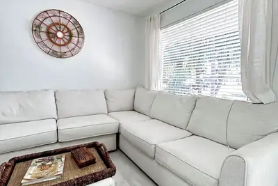 Image de Farmhouse Vibes Near Beach