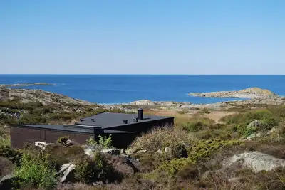 Image de Architect house with sea view in the middle of nature