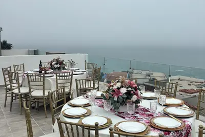 Image de Beautiful 4 story beach house with amazing rooftop located in Tijuana-Rosarito.