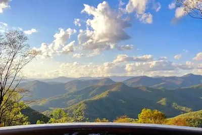 Image de Dual Peaks Gem $1m Sharp Views \/Hot Tub & WiFi