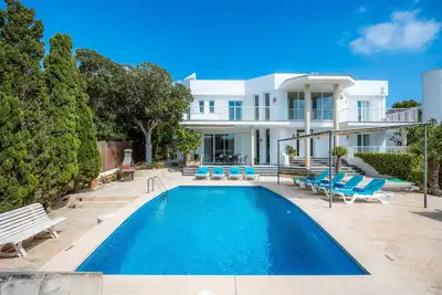Image de Villa 'Des Port - Vistas Al Mar' avec vue sur la mer, Wi-Fi et climatisation