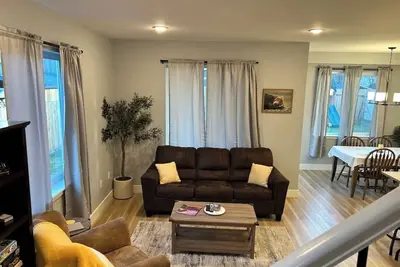 Image de New 3-bedroom townhome in Eagle River