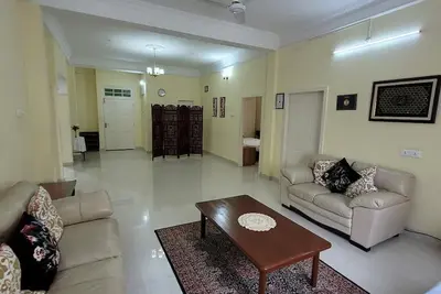 Apt 8 3-bedroom apartment in adorable Hyderabad with WiFi, Ac
