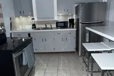 Image de Spacious Modern 3-bedroom apartment in awesome Jersey City 15 min from Nyc