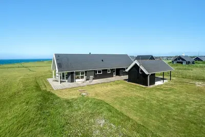 Image de \"Tilje\" - 80m from the sea by Interhome