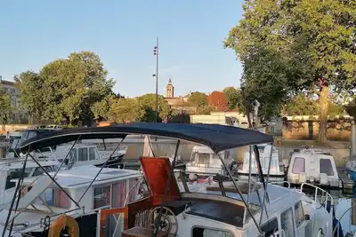 Image de Vedette Hollandaise Aina, à 5 minutes de la gare et des sites incontournables.