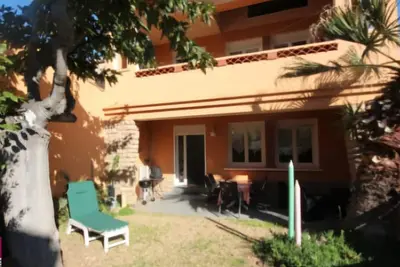 Image de Apartment on the ground floor 100 m to the beach, 4 beds, 2 bedrooms, 2 bathrooms, terrace, air conditioning