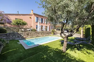 Image de Villa à Vallauris avec 4 chambres à coucher, 10 couchages
