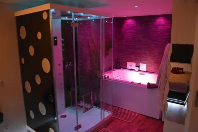 Image de Spa/Love room/ Hammam & Bulles / Nuits-Chartraines