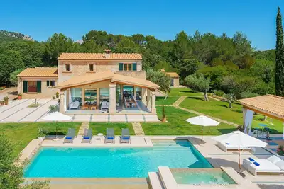 Villa à Pollença avec 4 chambres à coucher, 8 couchages