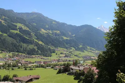 Image de Bel appartement pour 8 personnes avec Wifi, Tv, patio et parking