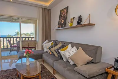 Image de Direct Pool & Sea View Modern one bedroom Azzurra Sahl Hasheesh