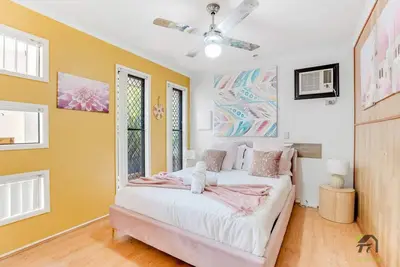 Image de Quiet 5 bedrooms House located Springfield lake