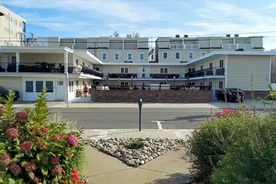 Image de Steps to the Beach! ! Large 1-bedroom condo in Wildwood Crest, Unit 101.