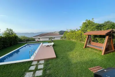 Image de Sakarya Sapanca Ünlüce 5+1 Private (Heated) Pool-Luxury 10-person Holiday Villa