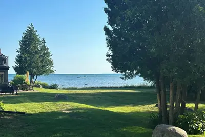 Image de Waterfront Collingwood Bungalow Design Condo Stacked Townhouse + Trails\/Blue Mtn