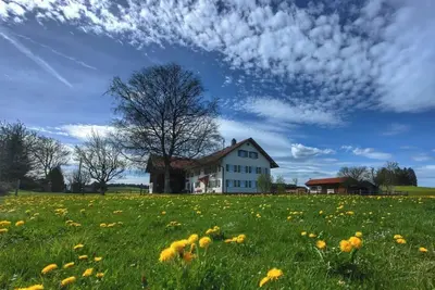Image de Idyllic vacation home in Lengenwang in the Ostallgäu