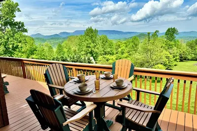 Image de 5000 Sq, Ft, Cabin on 1 Acre-Beautiful Views-Dogs Allowed