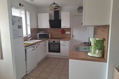 Image de Jolie maison, proche bord de mer.