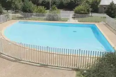 Image de Studio T1 tout équipé piscine chauffée parking gratuit les hauts d’honfleur
