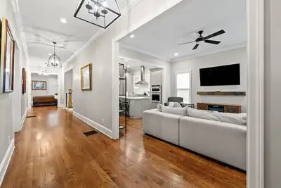 Image de Spacious 5-bedroom house with WiFi, Ac in delightful  InTown Atlanta.
