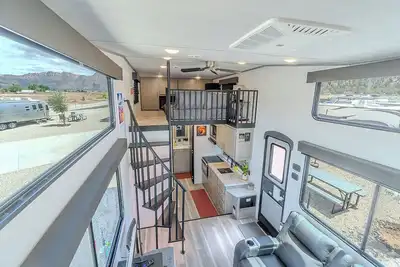 Image de The Coyote Moon Tiny Home Destination Trailer Near Zion National Park