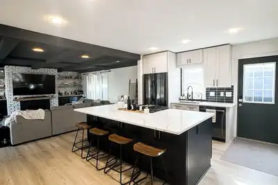 Image de Fully remodeled 3-bedroom house in charming White Bear Lake
