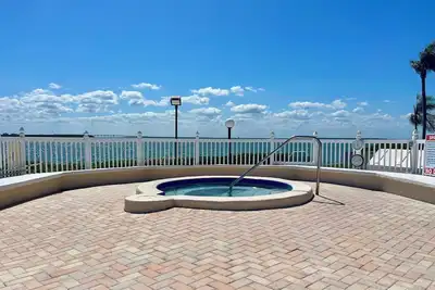 Image de 2br Sunset Views on Beautiful Isla Del Sol minutes from Beaches and St Pete