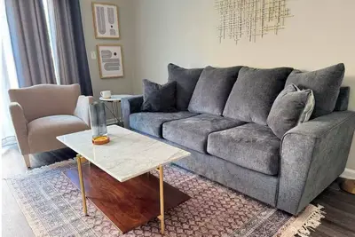 Image de Modern 2 bedroom townhome great location Evansville near hospitals, University