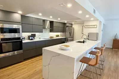 Image de Charming & Cozy Delray Beach Gem | Lakeside & Minutes from Downtown!