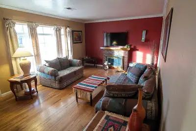 Image de Northeast Heights Nest: Pet-Friendly, Cozy, and Convenient