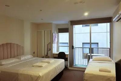 Image de Modern King Studio in Melbourne Cbd | Free Wi-Fi | Walk to Attractions
