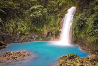 Image de House in La Fortuna, with forest, river and mountains