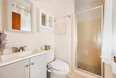 Image de 3br Home - Metro, Free Parking, WiFi Kitchen Laundry, Kids Near Dc & Downtown