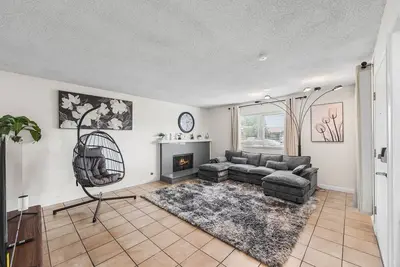 Image de Disney/ Knotts Berry Condo! 12 mins ride to Disney
