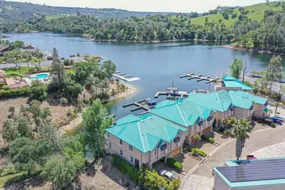 Image de Drifters Wake & Wine Getaway