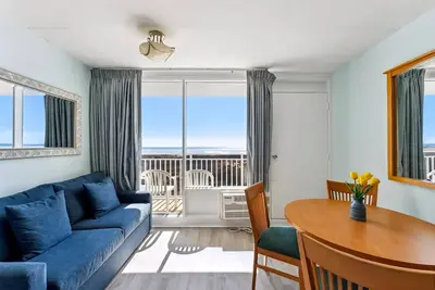 Image de 6201 Ocean Ave, Unit 312 - The Nassau Inn