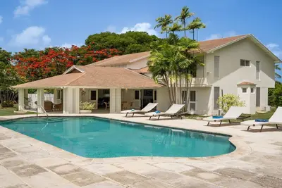 Image de Fantastic Value Sandy Lane Villa With Beach Club Access & Close To Holetown