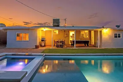 Image de 5-Bedroom Vegas Haven with Pool, Pool Table & Grill