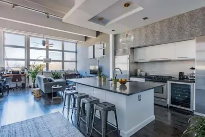 Image de Berry Loft Iv by Rove | Loft w/Shared Gym, Rooftop