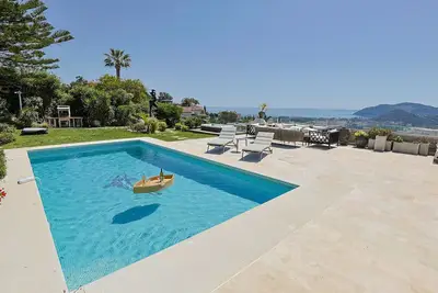 Image de Luxueuse villa 7 chambres avec piscine & jacuzzi