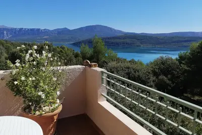 Image de 3 pièces 55 m2, terrasse 15 m2, vue imprenable, 4 personnes, clim, Wifi