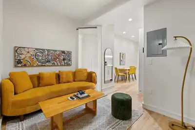 Image de Fully Furnished, 2ba 2 Bath, Prime location