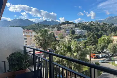 Image de 2 pièces vues mer et montagne