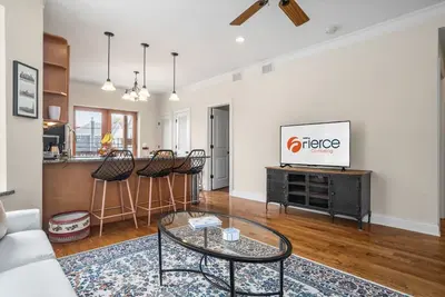 Image de Midterm Furnished Rental - 32+ Nights! - North Center Chicago