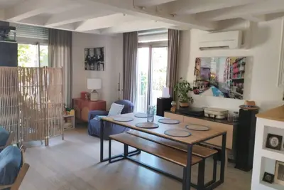 Image de Maison familiale avec piscine chauffée.