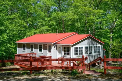 Image de Cozy 4 Season Mtn Retreat in Bridgton with Beach Access!